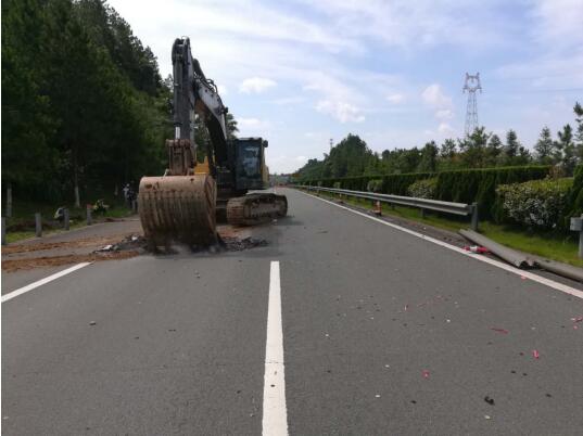 建設(shè)大道延伸段（車站北路至皖贛鐵路）今日破除高速