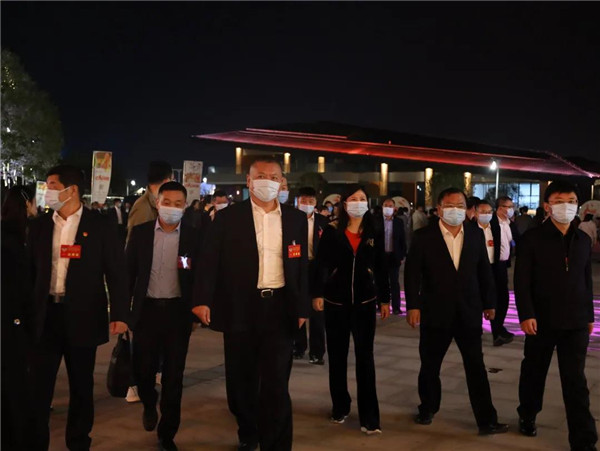 人大代表、政協(xié)委員打卡《china》