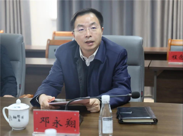 市委常委、常務副市長鄧永翔現(xiàn)場調(diào)研城投集團產(chǎn)業(yè)項目