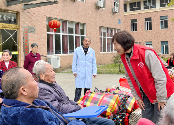 市城投集團開展平安景德鎮(zhèn)志愿者學雷鋒活動